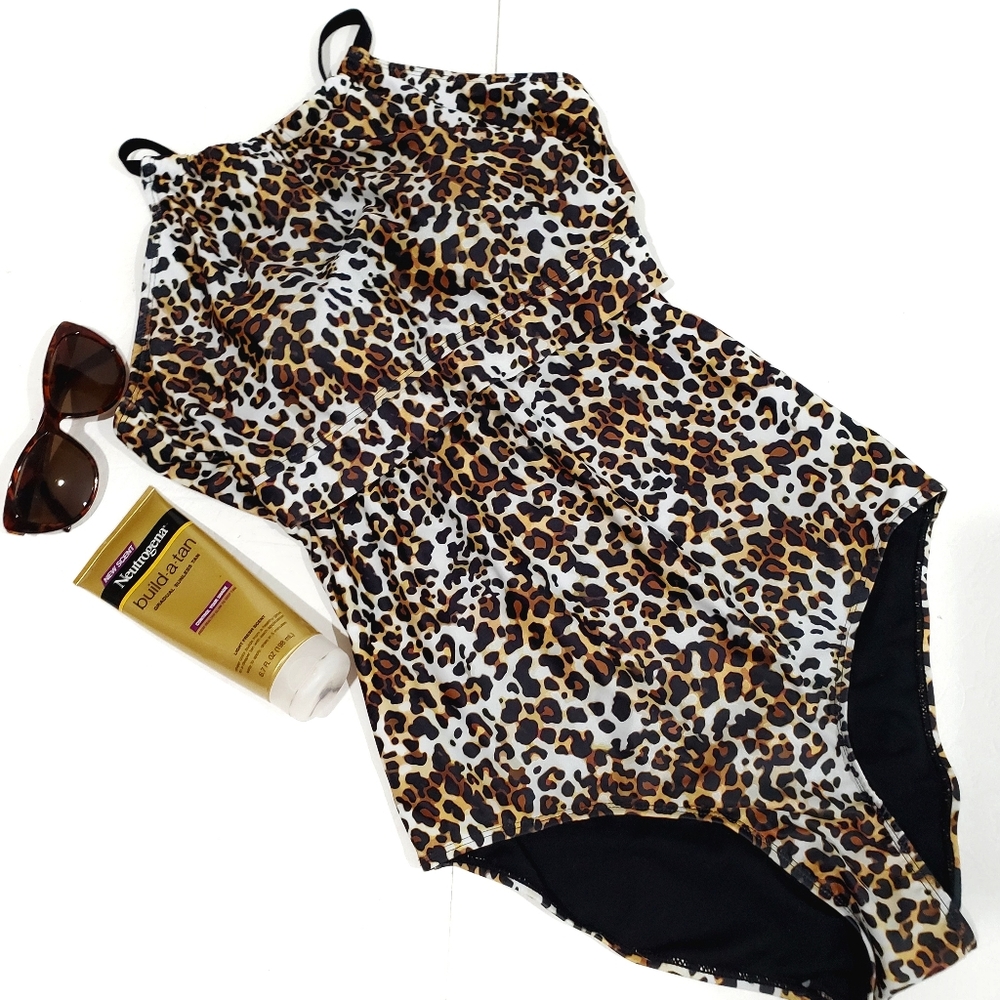 Ocean Lily 1 Piece Cheetah Print Halter Full Lined Swimsuit Sz L NWOT Padded Bra
